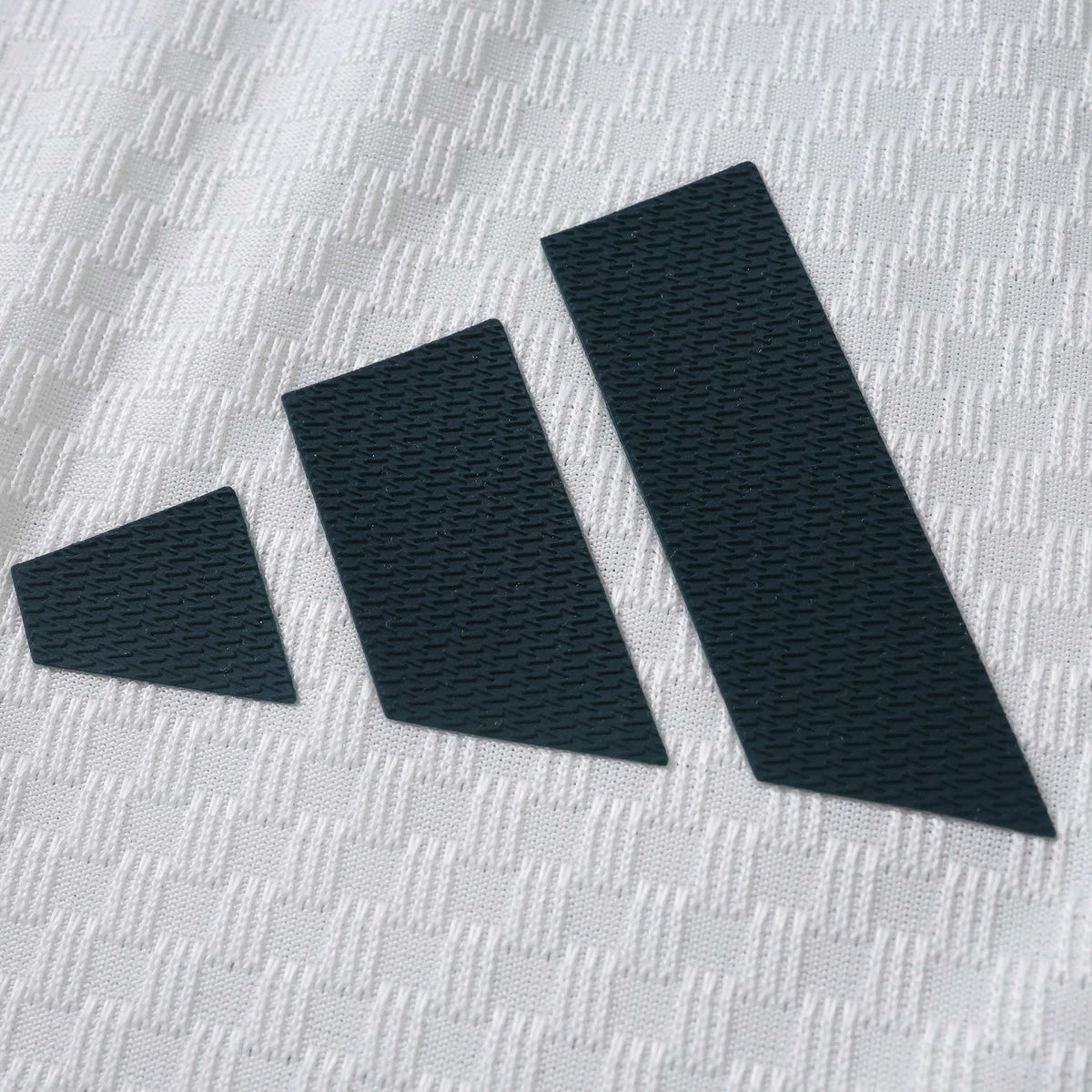 Embroidered Home 26/27 Player Edition Shirt - Match Day